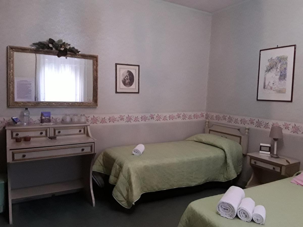 Bed and Breakfast AmbraBed Lunghezza Station Exterior foto